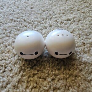 Japan Tokyo Disney Resort Big Hero 6 Baymax Salt and Pepper Shaker Kitchenware